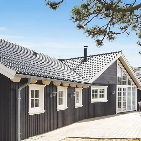 Sighwaldi - 900m From The Sea By Interhome Feriehus *